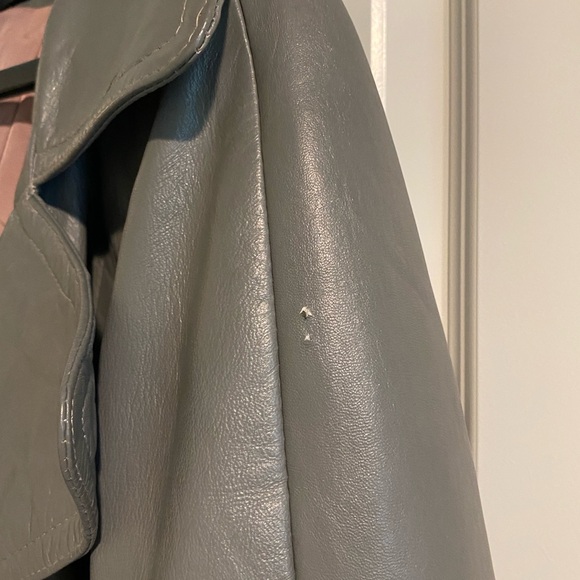 Vintage Grey leather trench coat. EUC no tags fits size large women. - Picture 5 of 6